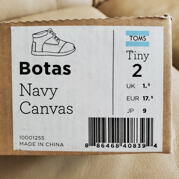 Toms baby canvas shoes. Tiny size 2. - Picture 2 of 5